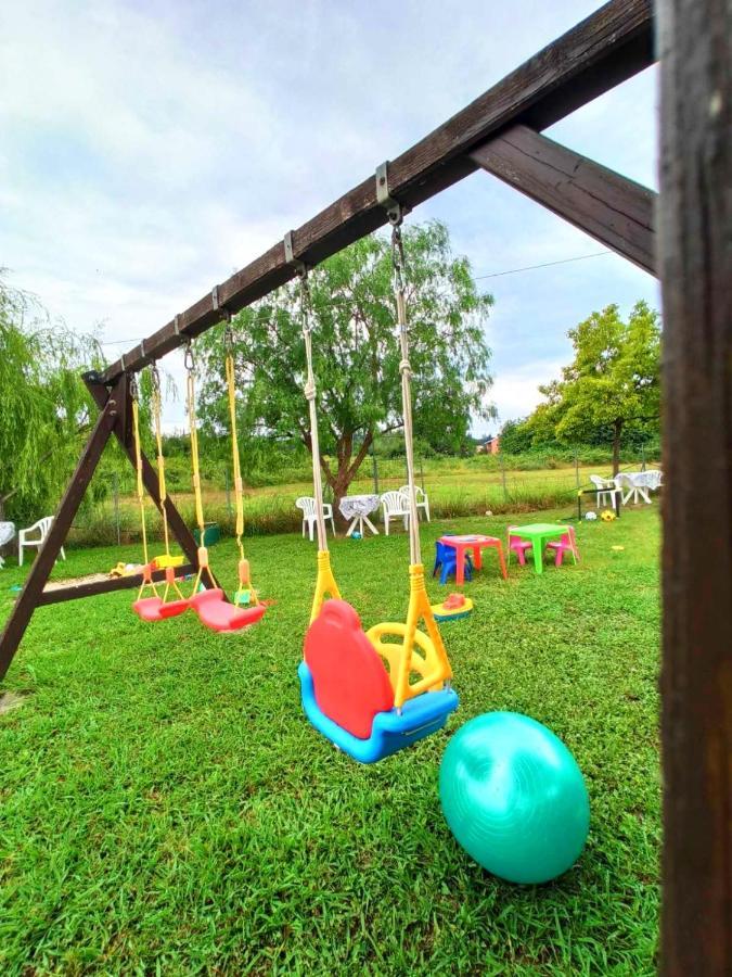 Demis Apartments Сідарі Екстер'єр фото